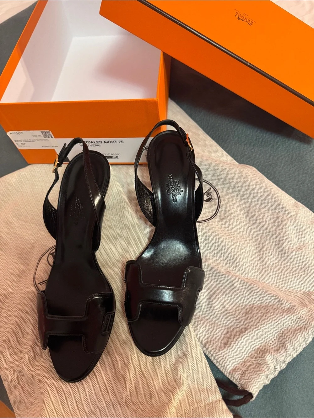 Hermes Black Women's Leather Slingback Heeled Sandals.Shoes bags and boxes.